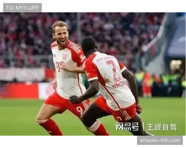 弗赖堡更衣室热情庆祝新赛季开启,满怀信心冲击冠军 弗赖堡更衣室热情庆祝新赛季开启,满怀信心冲击冠军