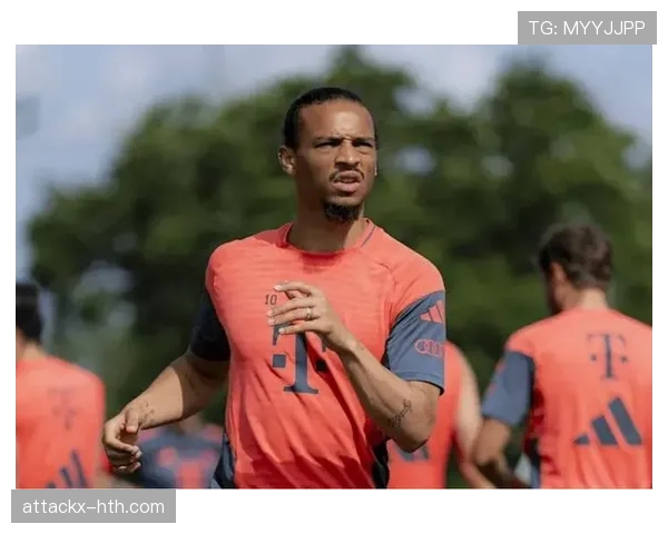 萨内风格盘带大赛引爆绿茵场：技术与创意的巅峰对决引球迷热议