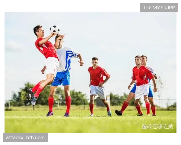 新星闪耀绿茵场：青年球员集锦展现未来足球希望